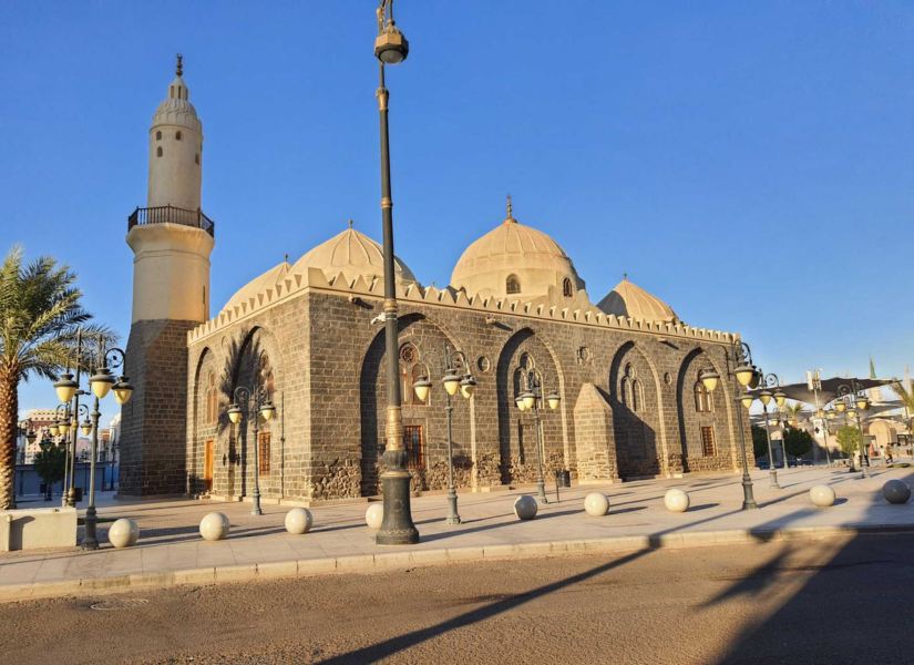 Masjid Ghamama (Mosque of Clouds)